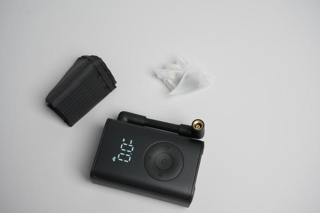 米家便携式充气宝深度测评新葡京娱乐随身气压大师：(图3)